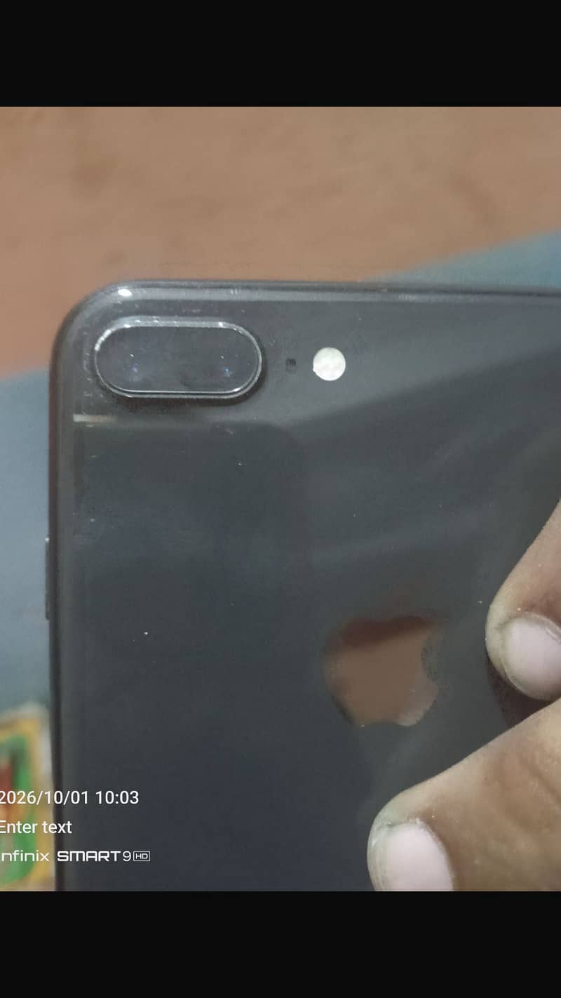 Apple iPhone 8 Plus 0