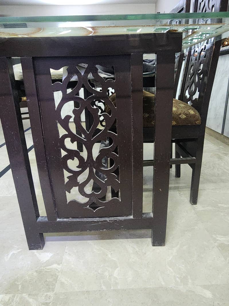 6 setar dining table 2