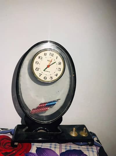 showpiece alaram watch