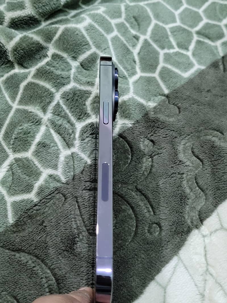 Apple iPhone 14 Pro Max 2