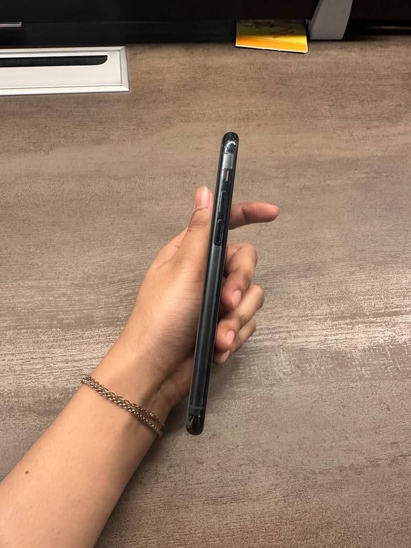 Apple iPhone 11 Pro 5