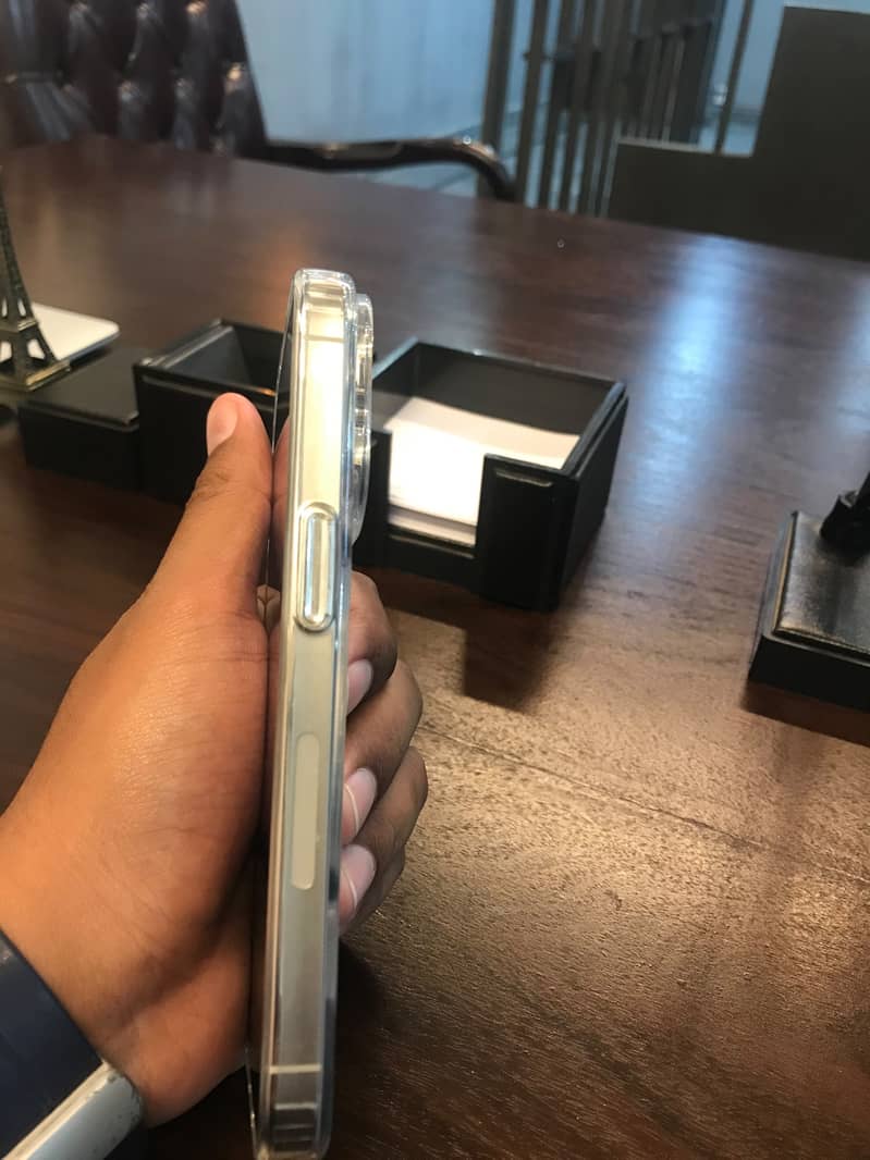 Apple iPhone 14 Pro 2