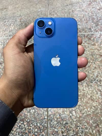 Apple iPhone 13