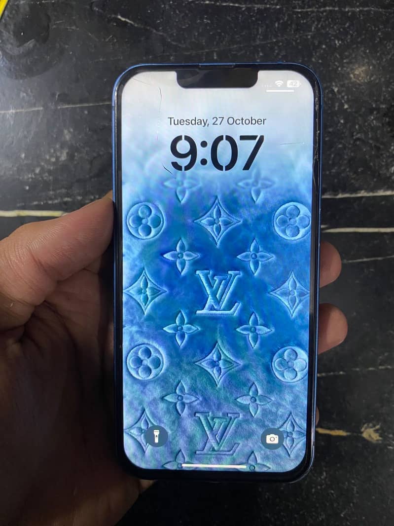 Apple iPhone 13 1