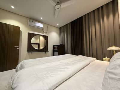Daily, Weekly, and Monthly Furnished 1 to 3 bedroom Apartments