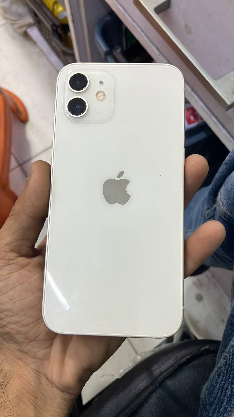 Apple iPhone 12 2