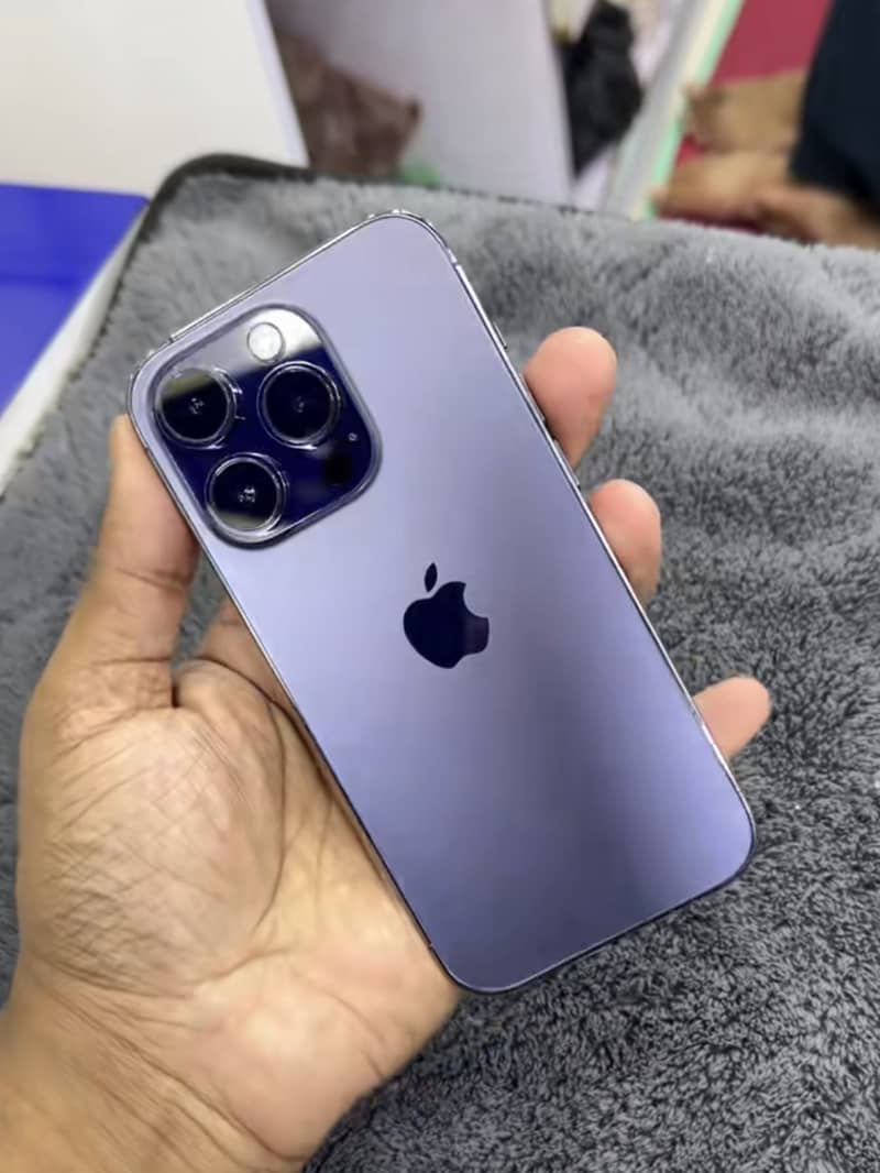 Apple iPhone 14 Pro 1