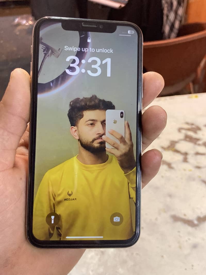 Apple iPhone X 6