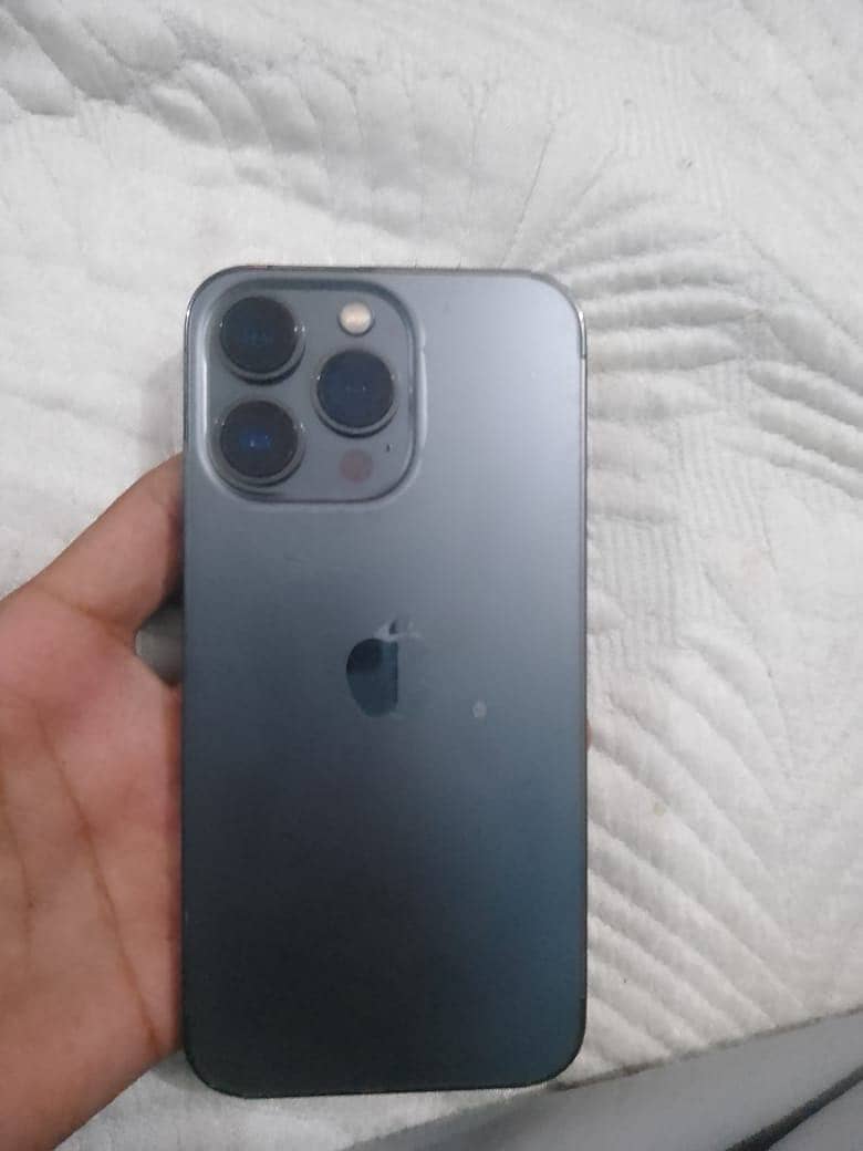 Apple iPhone 13 Pro 3