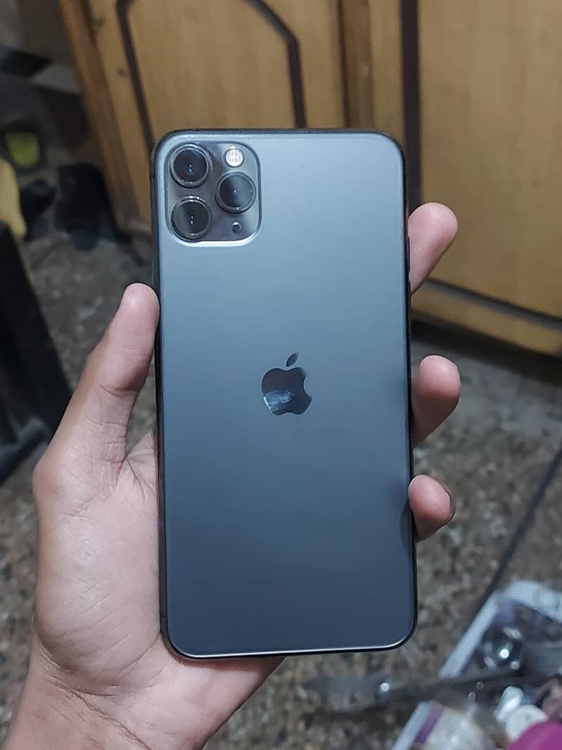 Apple iPhone 11 Pro Max 1