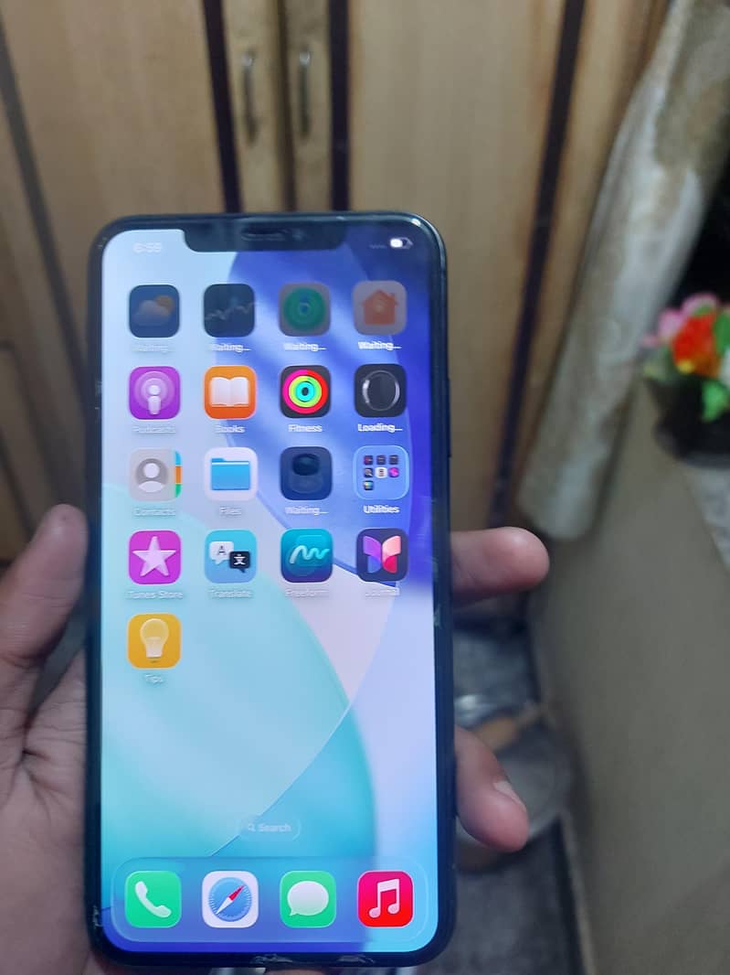 Apple iPhone 11 Pro Max 7