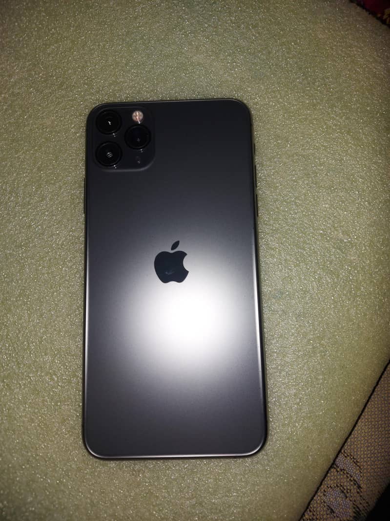 Apple iPhone 11 Pro Max 8