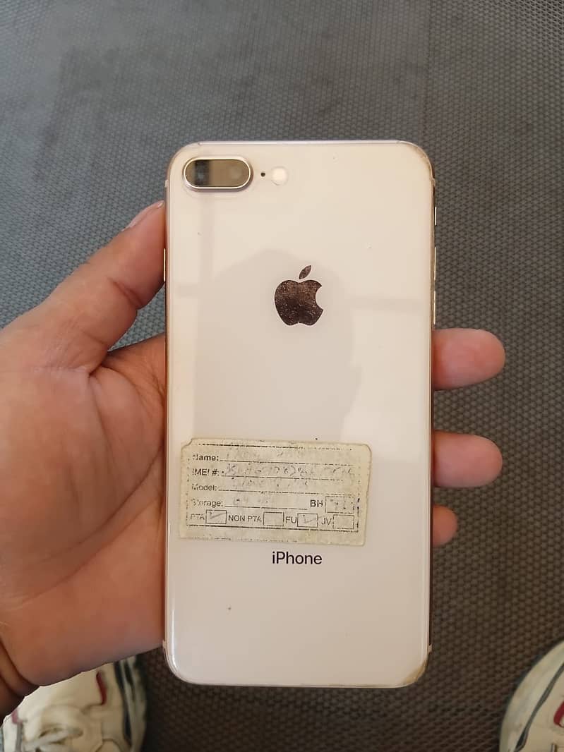 Apple iPhone 8 Plus 3