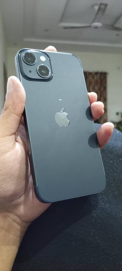 Apple iPhone 13
