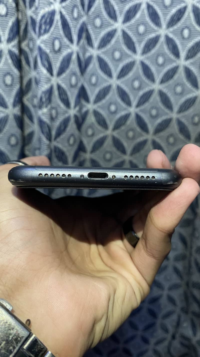 Apple iPhone 11 2