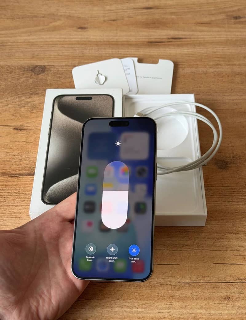 Apple iPhone 15 Pro Max 0