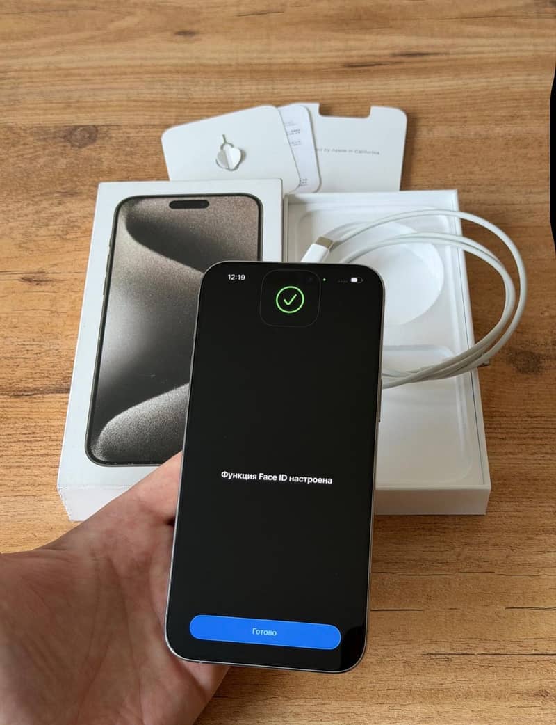 Apple iPhone 15 Pro Max 6