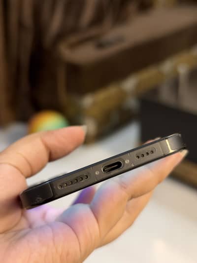 Apple iPhone 16 Pro Max jv