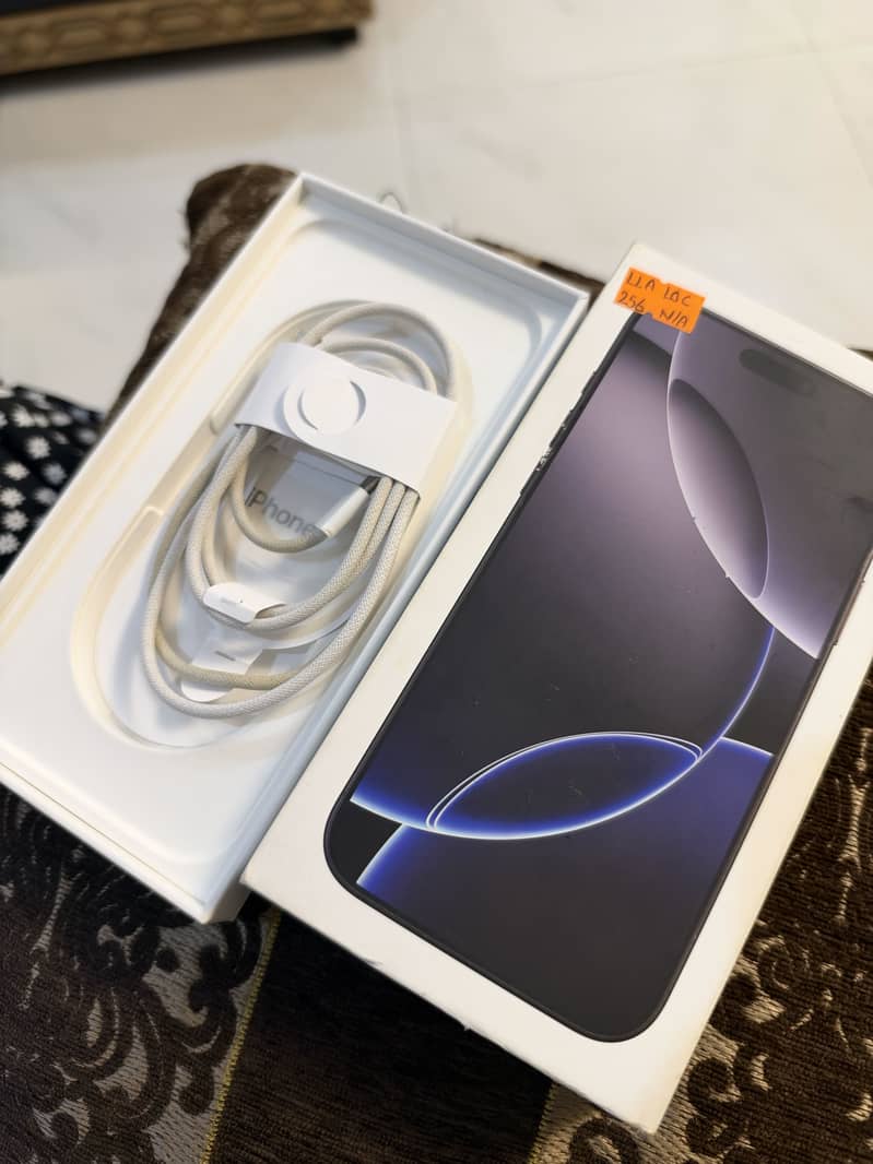 Apple iPhone 16 Pro Max jv 4