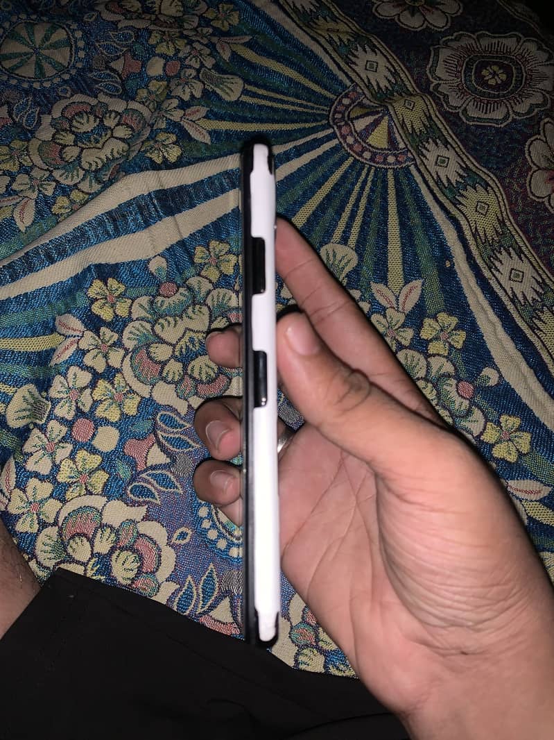 Apple iPhone 11 Pro Max 5