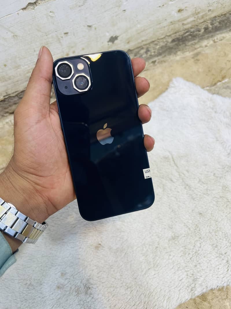Apple iPhone 13 4