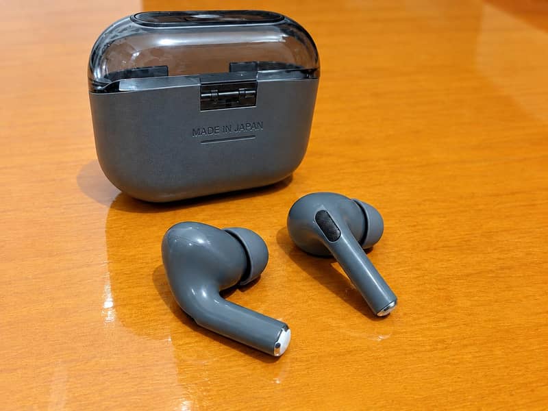 earbuds 1