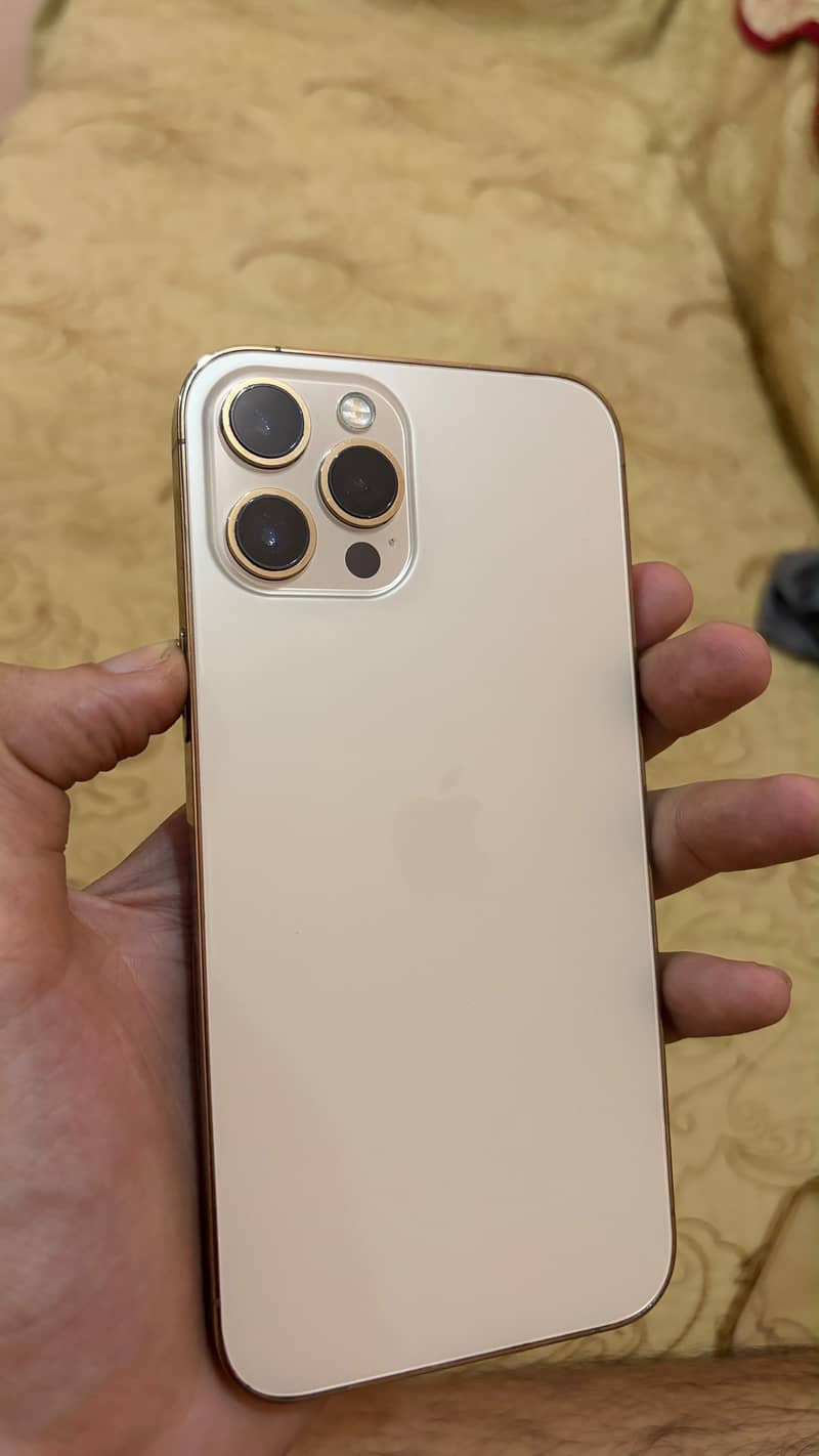 Apple iPhone 12 Pro Max 3