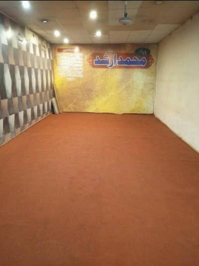carpet/used carpet/red carpet/vaccum cleaner/used vaccum cleaner/clean