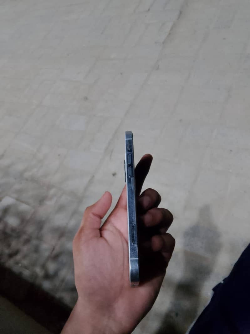 Apple iPhone 12 Pro 6