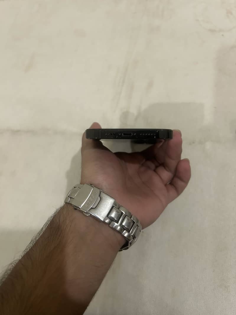 Apple iPhone 14 Pro Max 8