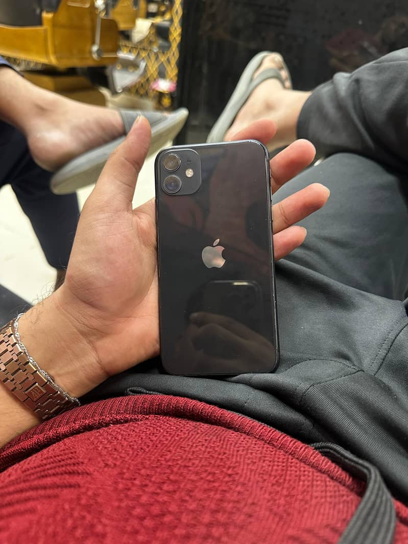 Apple iPhone 11 0