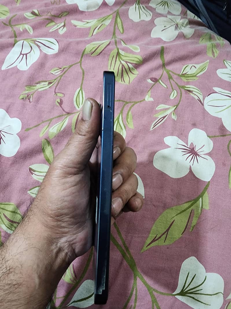 Samsung Mobile A06 5
