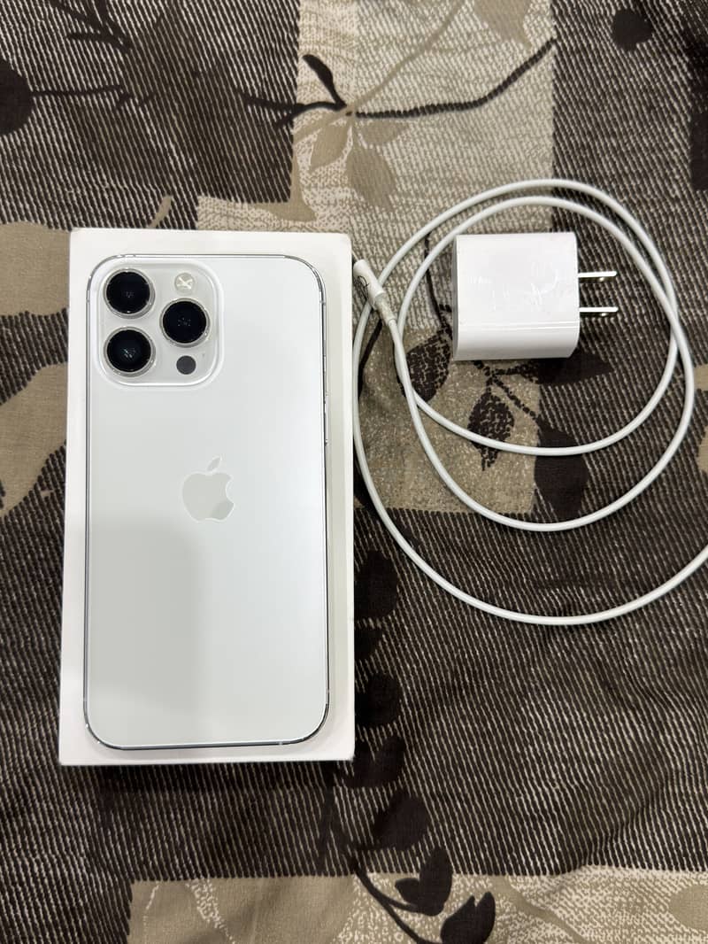 Apple iPhone 14 Pro Max 0