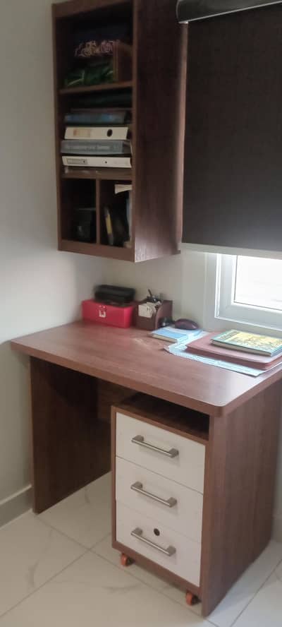 Modern Study Table/Office Table for Sale