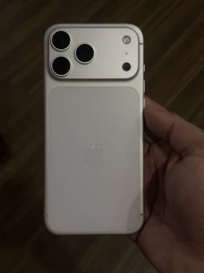 Apple iPhone 17 Pro Max jv