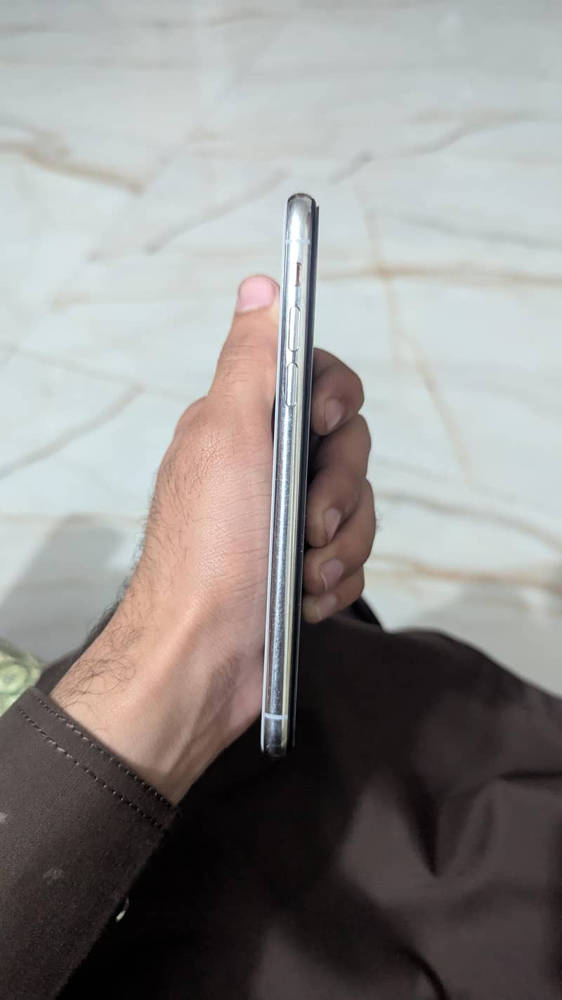 Apple iPhone X 1