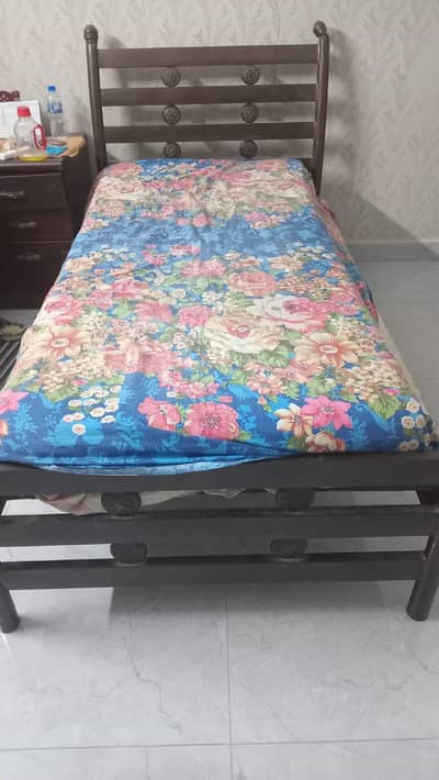 singel bed ok condition only 1 bed