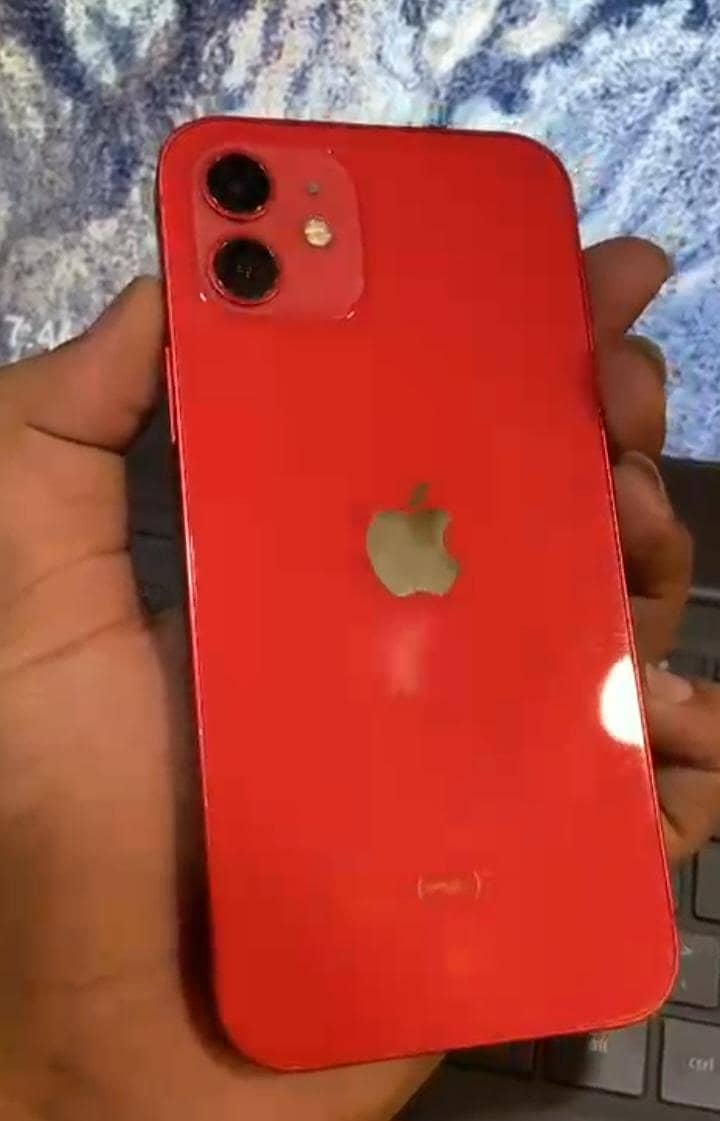 Apple iPhone 12 6