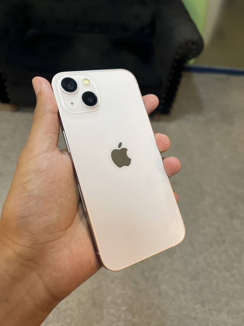 Apple iPhone 13 0