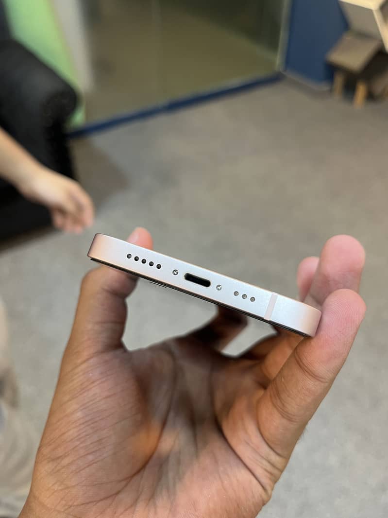 Apple iPhone 13 3