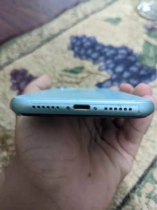Apple iPhone 11 8