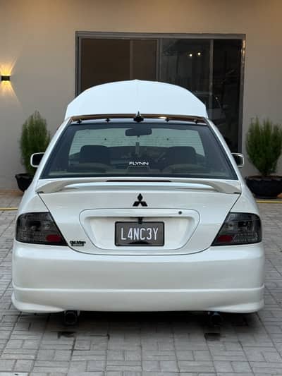 Mitsubishi Lancer 2004