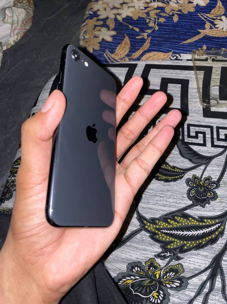 Apple iPhone SE 0