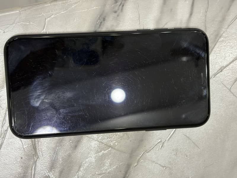 Apple iPhone XR 6