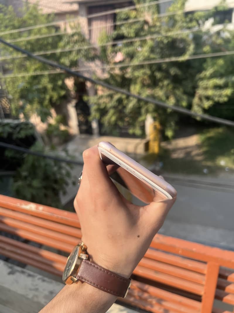 Apple iPhone 8 Plus pta 3