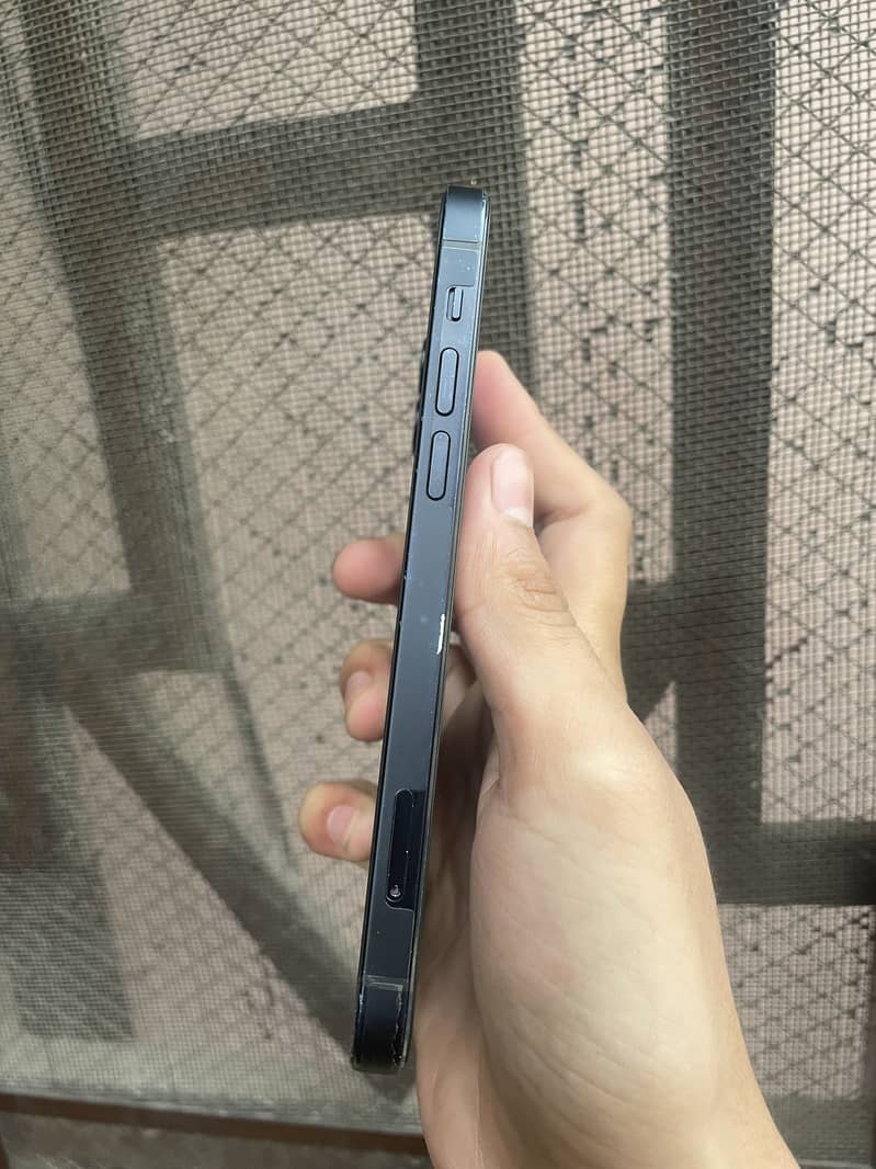 Apple iPhone 12 jv 3