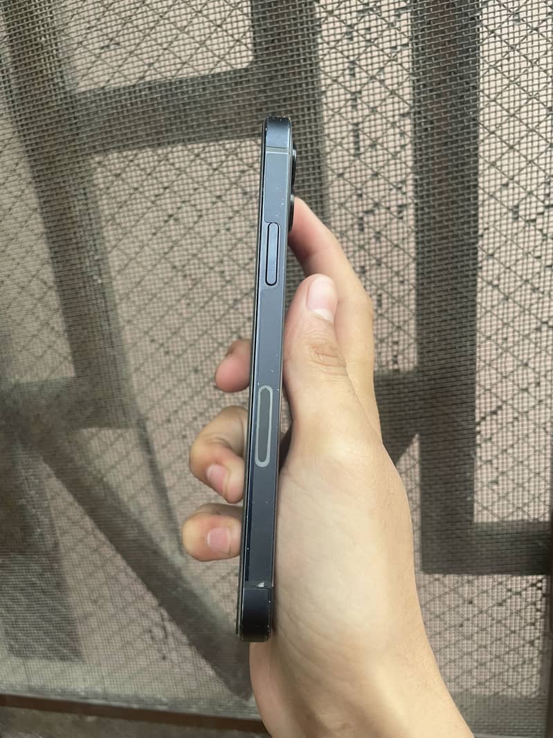 Apple iPhone 12 jv 4