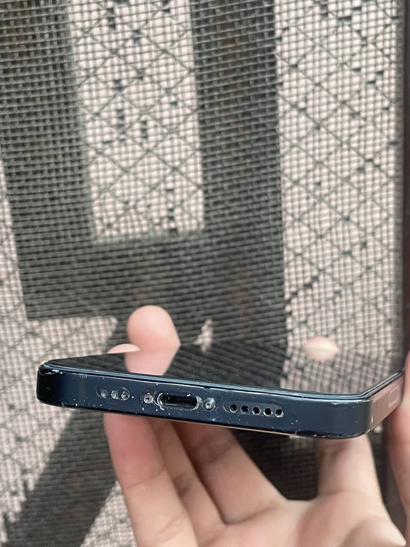 Apple iPhone 12 jv 6