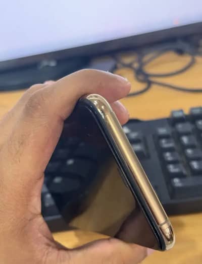 Apple iPhone Xsmax gold pta approved 256gb