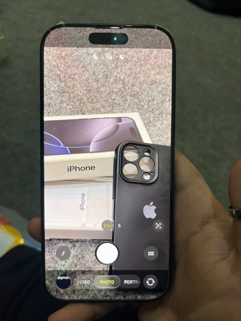 Apple iPhone 16 Pro 10